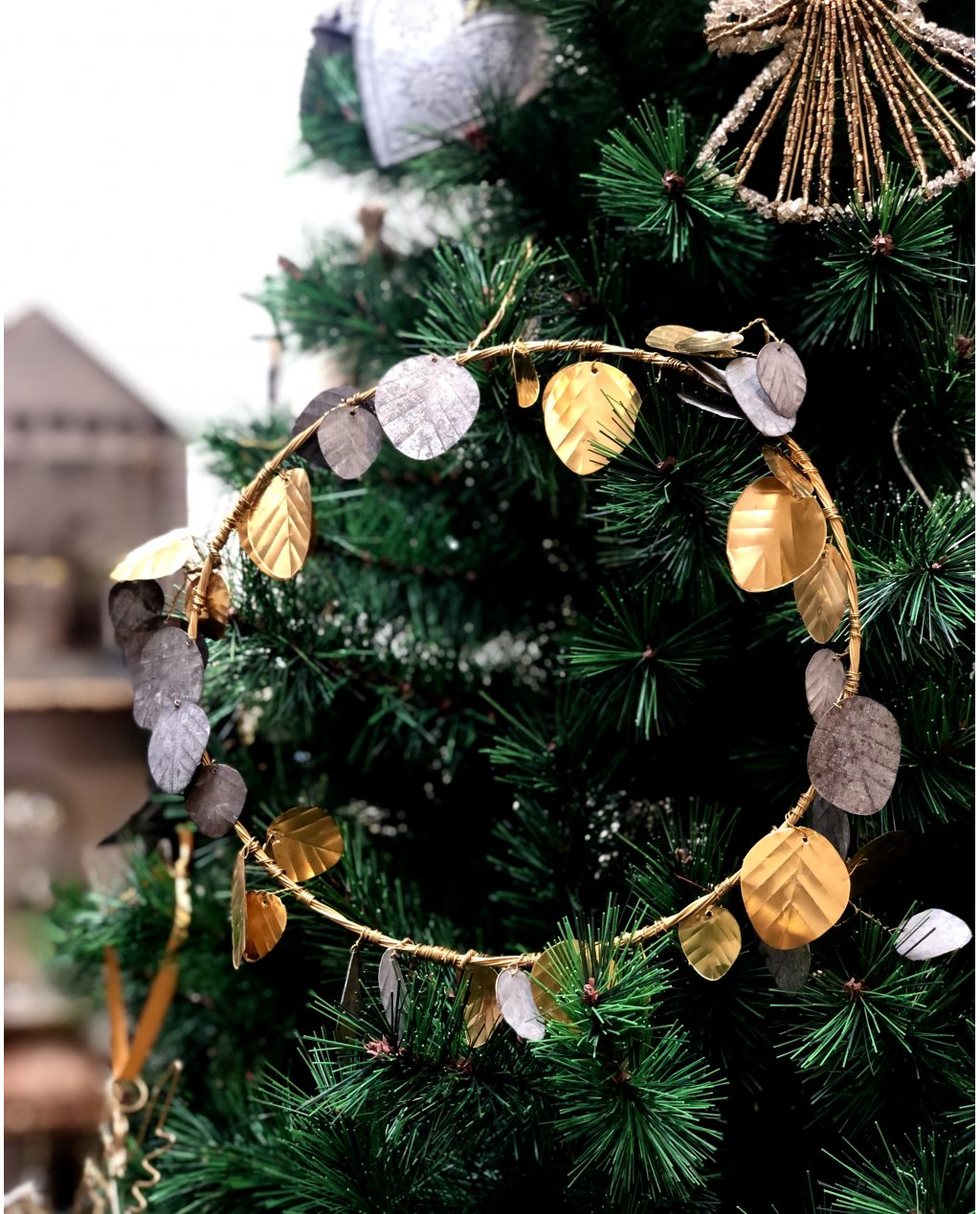 Walther & Co | Metallic Mixed Leaf Wreath | Silver and Gold Leaves Walther & Co | Metallic Mixed Leaf Wreath | Silver and Gold Leaves