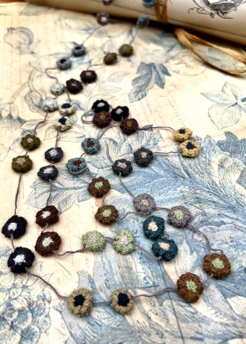 Sophie Digard | Crocheted Daisy Chain Necklace | Linen | Muted Colours