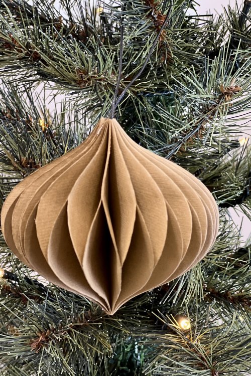 Nordstjerne | Folded Ornament | Onion | Camel | 9cm